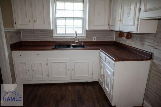 712 Rosedale Ave, Claxton, GA 30417