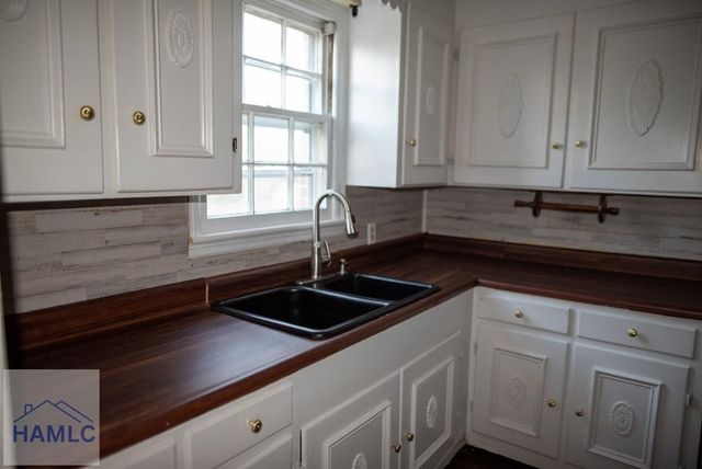 712 Rosedale Ave, Claxton, GA 30417