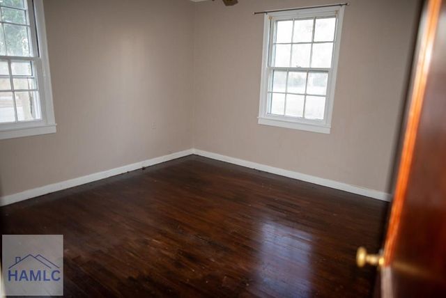 712 Rosedale Ave, Claxton, GA 30417