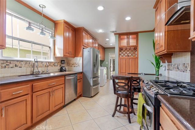 1233 W 122nd, Los Angeles, CA 90044