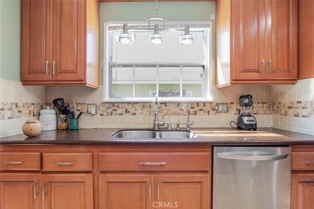 1233 W 122nd, Los Angeles, CA 90044