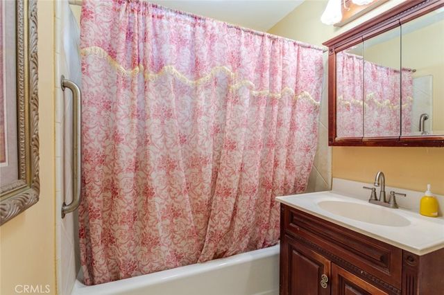 1233 W 122nd, Los Angeles, CA 90044