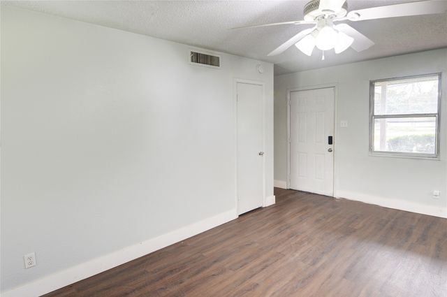 5413 Wedgwood Drive, Fort Worth, TX 76133