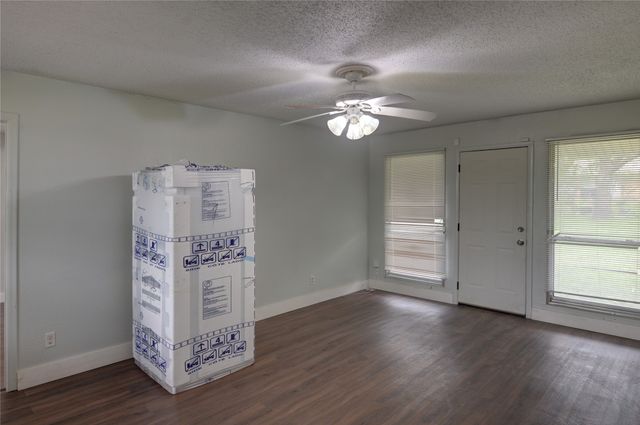 5413 Wedgwood Drive, Fort Worth, TX 76133