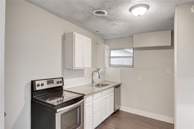5413 Wedgwood Drive, Fort Worth, TX 76133
