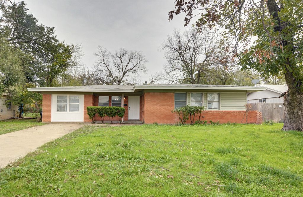 5413 Wedgwood Drive, Fort Worth, TX 76133
