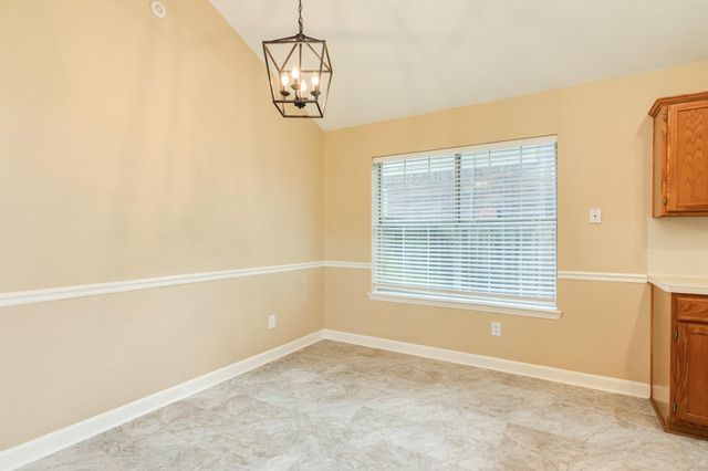 205 Mango Street, Lake Jackson, TX 77566