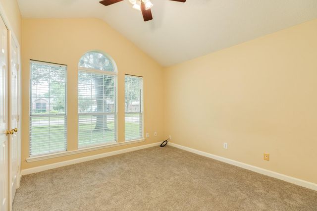205 Mango Street, Lake Jackson, TX 77566
