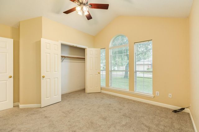 205 Mango Street, Lake Jackson, TX 77566