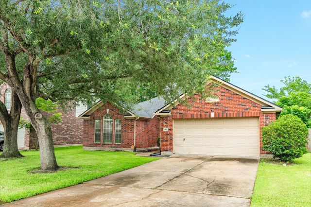 205 Mango Street, Lake Jackson, TX 77566