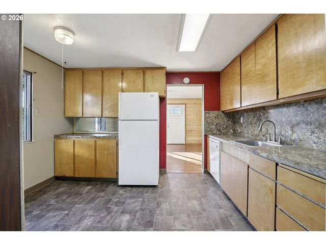 1311 E 32ND Ave, Vancouver, WA 98661