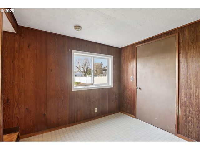 1311 E 32ND Ave, Vancouver, WA 98661