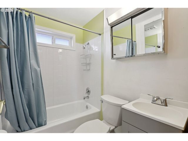 1311 E 32ND Ave, Vancouver, WA 98661