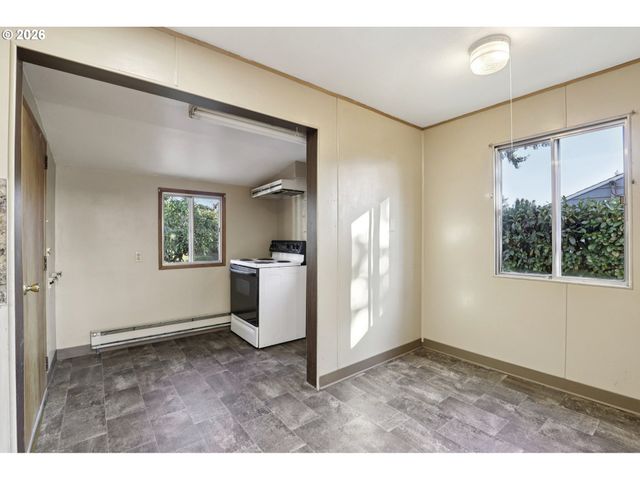 1311 E 32ND Ave, Vancouver, WA 98661