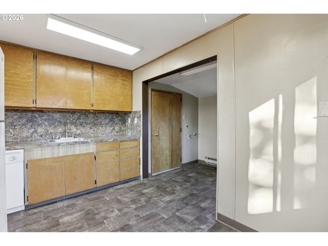 1311 E 32ND Ave, Vancouver, WA 98661