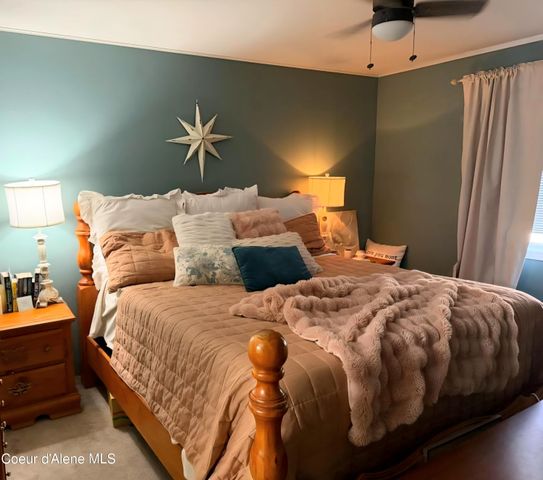 906 E Glacier Peak Dr, Post Falls, ID 83854