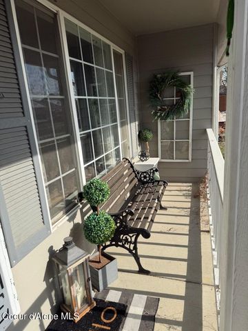 906 E Glacier Peak Dr, Post Falls, ID 83854