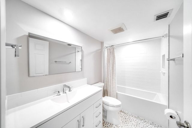 6109 Balboa 302 Circle 302, Boca Raton, FL 33433