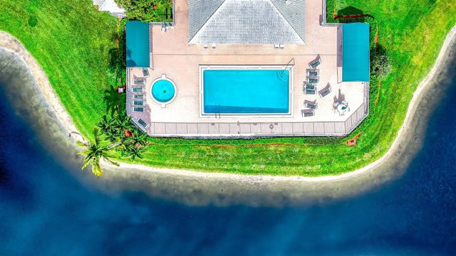 6109 Balboa 302 Circle 302, Boca Raton, FL 33433