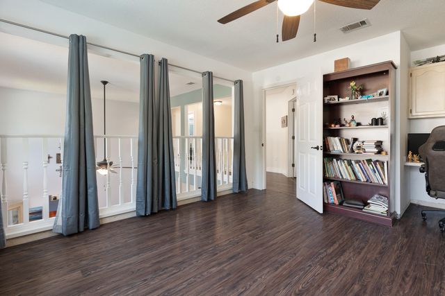 524 E Timberlake Drive, Mary Esther, FL 32569
