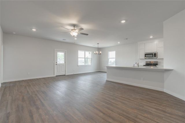 5290 Bluestem Avenue, Guthrie, OK 73044