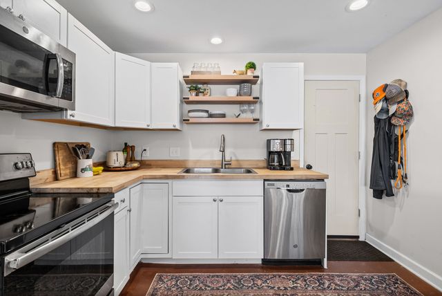 1317 Ewing Albright Rd, Ashland City, TN 37015