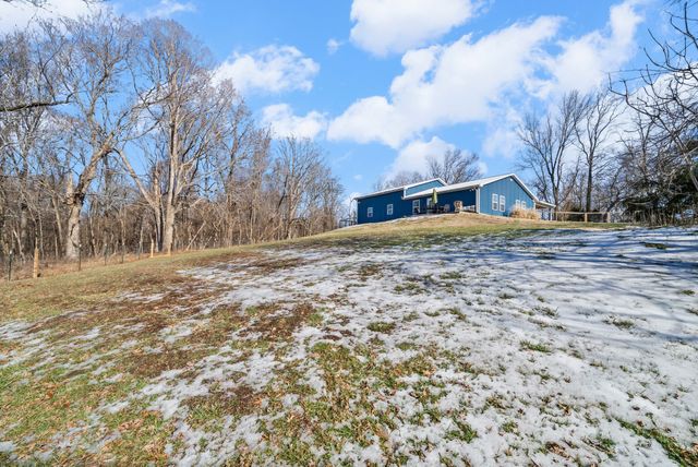 1317 Ewing Albright Rd, Ashland City, TN 37015