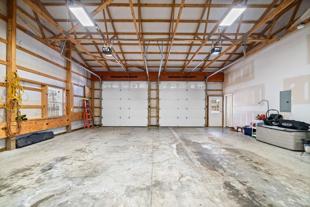 1317 Ewing Albright Rd, Ashland City, TN 37015