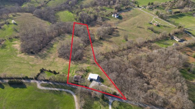 1317 Ewing Albright Rd, Ashland City, TN 37015