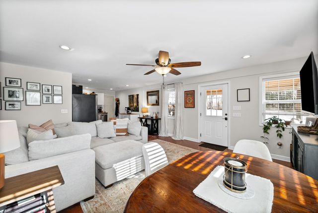 1317 Ewing Albright Rd, Ashland City, TN 37015