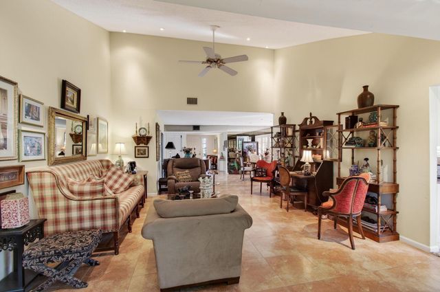 11083 Applegate Lane, Boynton Beach, FL 33437