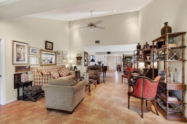 11083 Applegate Lane, Boynton Beach, FL 33437