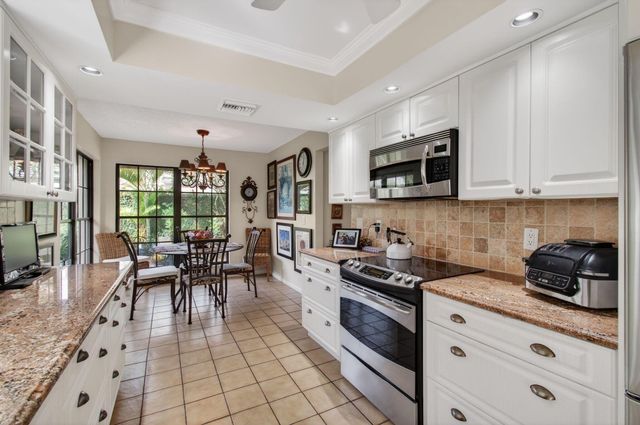 11083 Applegate Lane, Boynton Beach, FL 33437