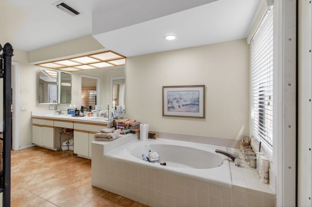 11083 Applegate Lane, Boynton Beach, FL 33437