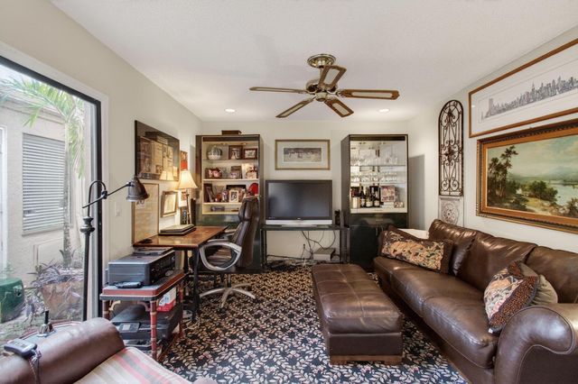 11083 Applegate Lane, Boynton Beach, FL 33437