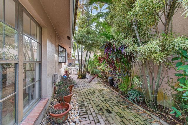 11083 Applegate Lane, Boynton Beach, FL 33437