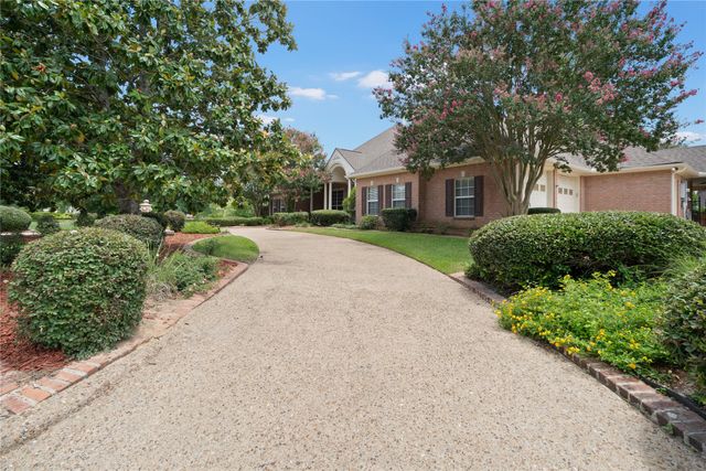 7402 Hollytree Drive, Tyler, TX 75703