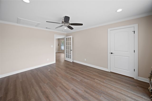 7402 Hollytree Drive, Tyler, TX 75703