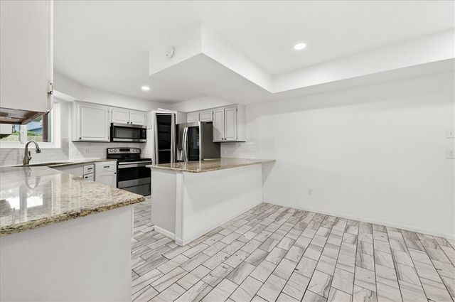 5025 Romford Dr, Corpus Christi, TX 78413