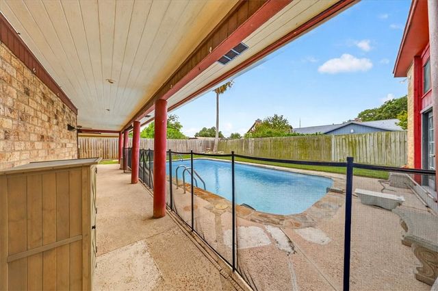 5025 Romford Dr, Corpus Christi, TX 78413