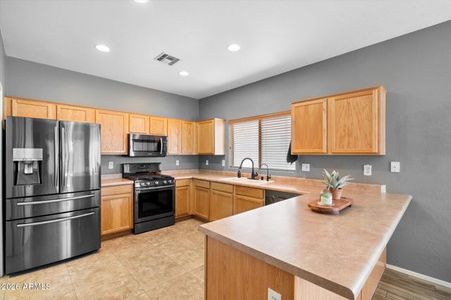 13022 W WINDROSE Drive, El Mirage, AZ 85335