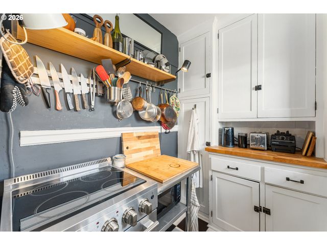 20 Nw 16TH Ave 215, Portland, OR 97209