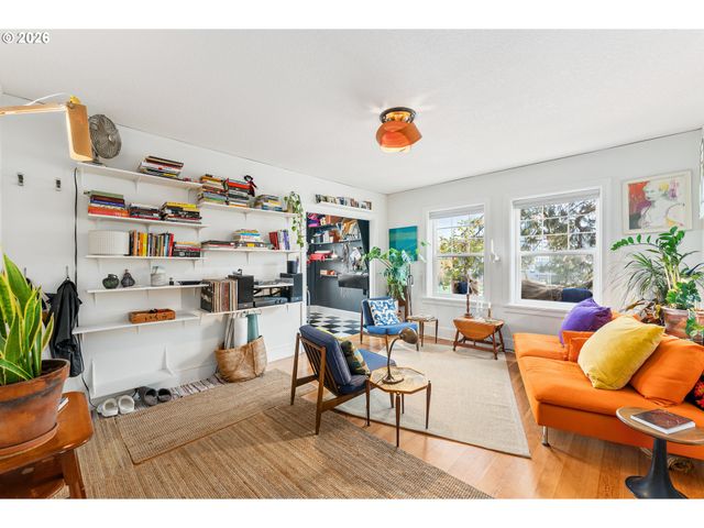 20 Nw 16TH Ave 215, Portland, OR 97209