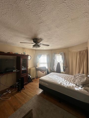 84 Alexander Steet, Boston, MA 02125