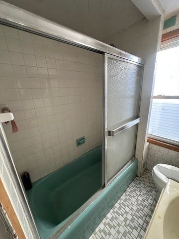 84 Alexander Steet, Boston, MA 02125