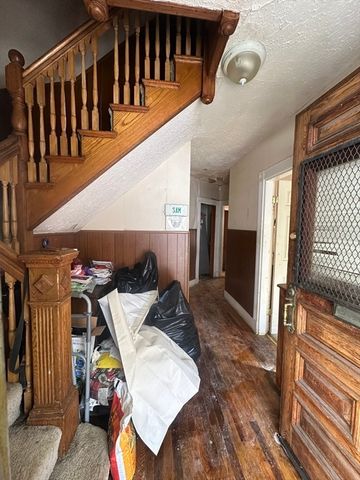 84 Alexander Steet, Boston, MA 02125