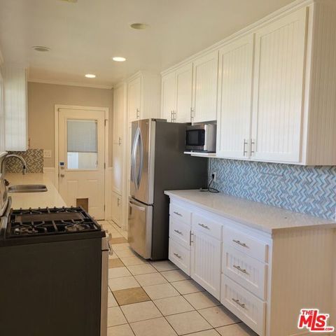 2781 N Bellflower Boulevard, Long Beach, CA 90815