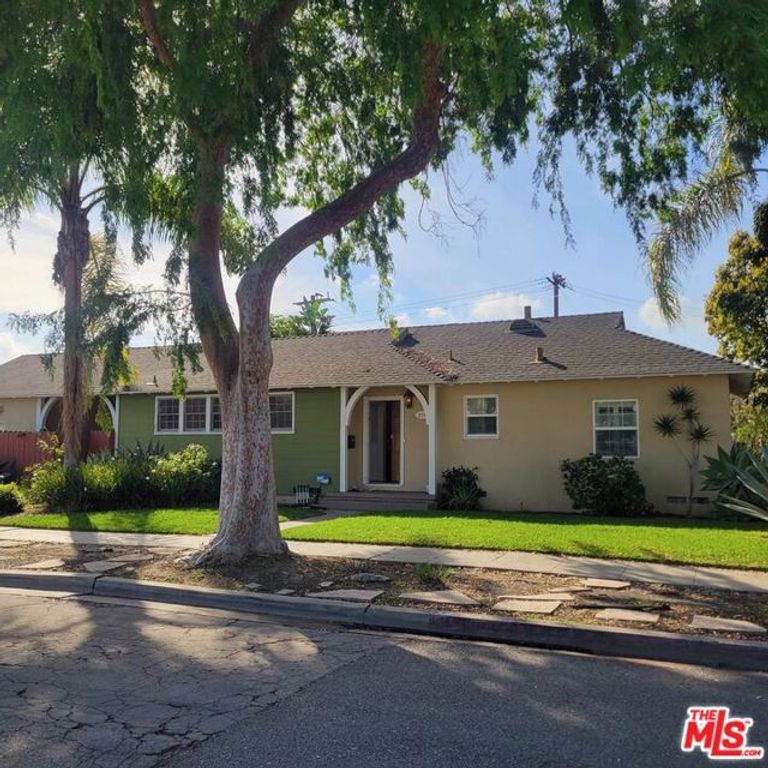 2781 N Bellflower Boulevard, Long Beach, CA 90815