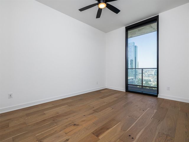 84 East Ave 2003, Austin, TX 78701
