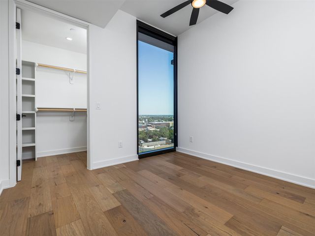 84 East Ave 2003, Austin, TX 78701